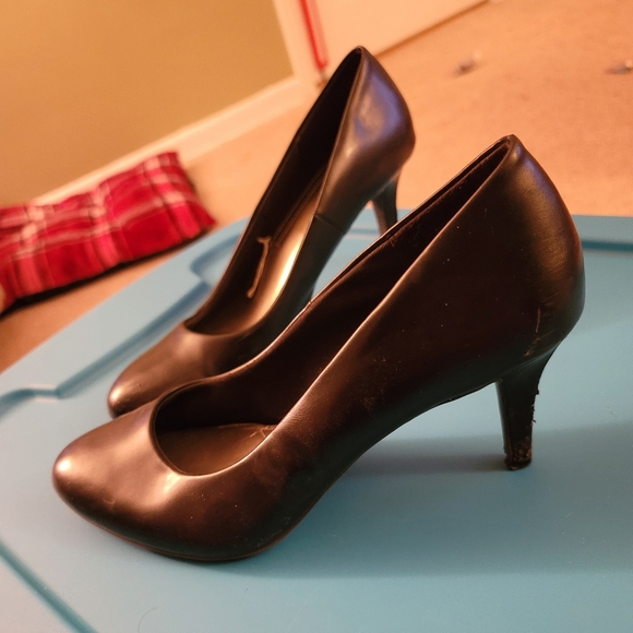 Black heels